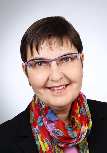 Dekanin Dr. Brigitte Müller
